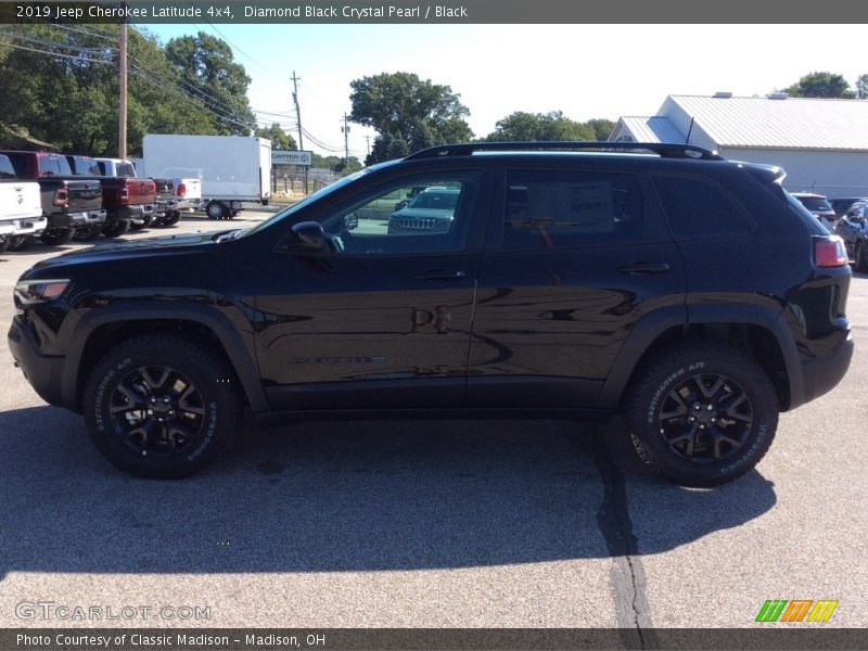 Diamond Black Crystal Pearl / Black 2019 Jeep Cherokee Latitude 4x4