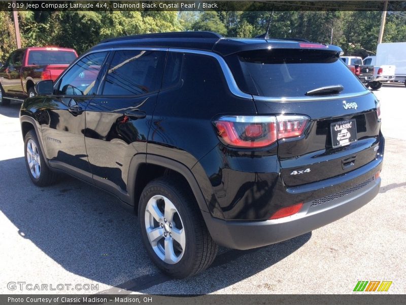 Diamond Black Crystal Pearl / Black 2019 Jeep Compass Latitude 4x4