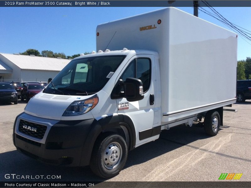 Bright White / Black 2019 Ram ProMaster 3500 Cutaway