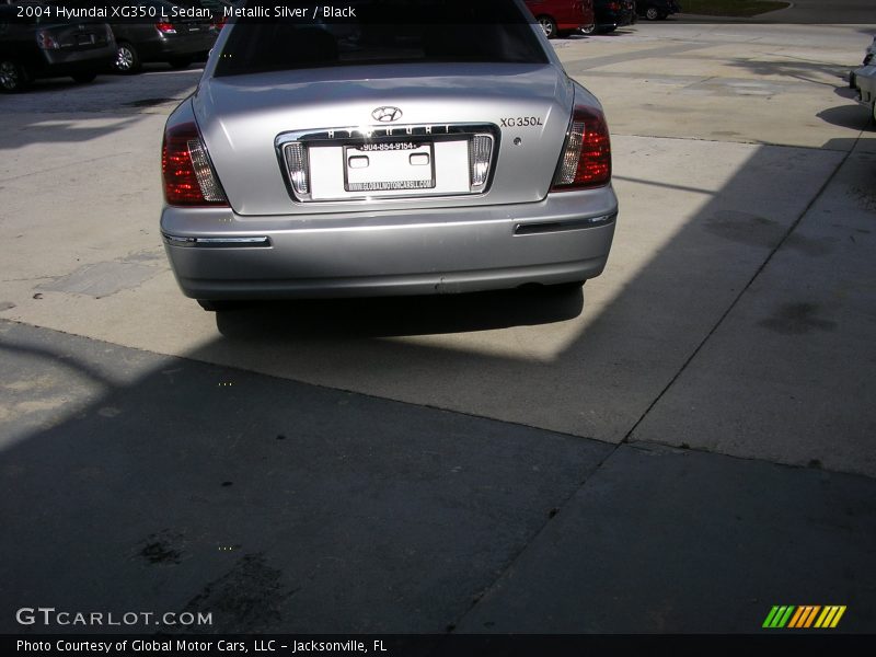 Metallic Silver / Black 2004 Hyundai XG350 L Sedan