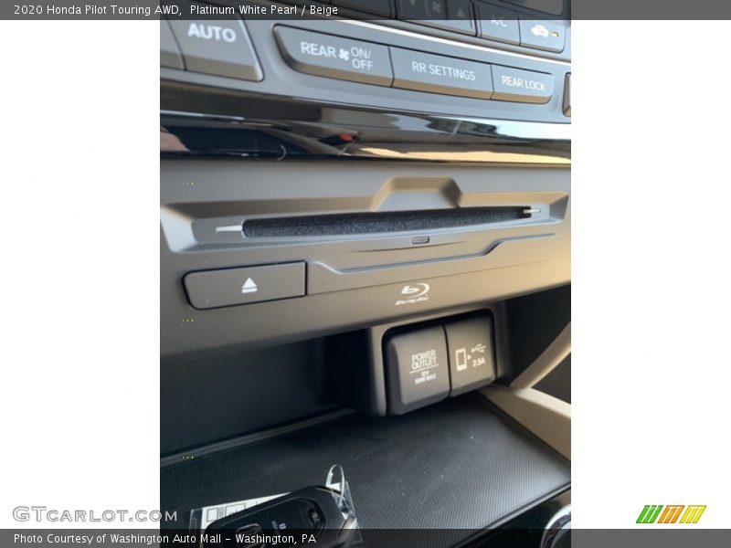 Platinum White Pearl / Beige 2020 Honda Pilot Touring AWD