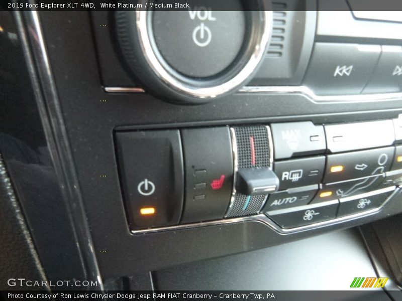 White Platinum / Medium Black 2019 Ford Explorer XLT 4WD