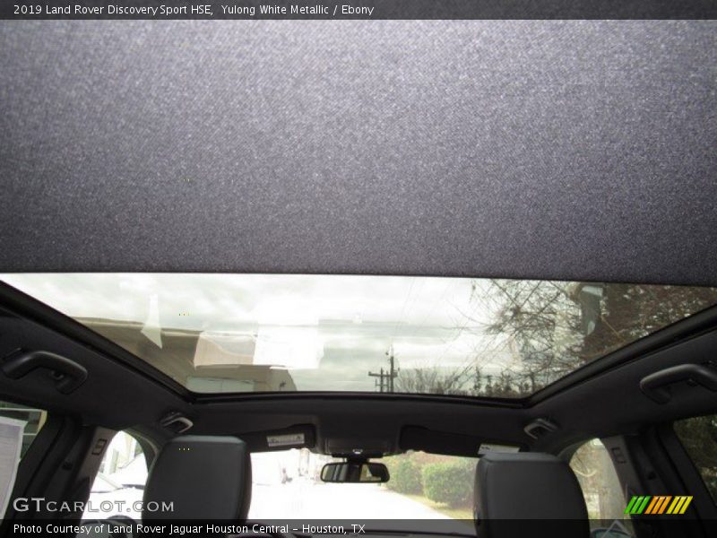 Yulong White Metallic / Ebony 2019 Land Rover Discovery Sport HSE