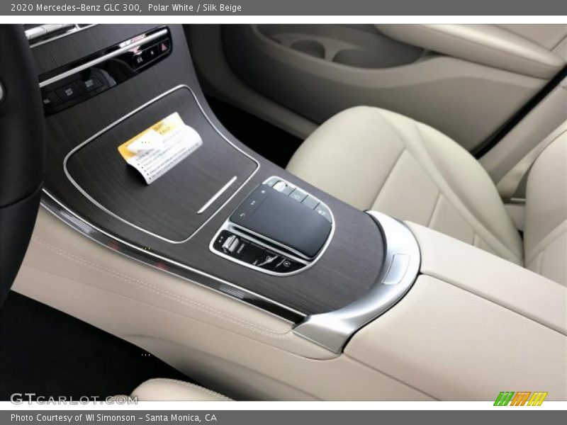 Polar White / Silk Beige 2020 Mercedes-Benz GLC 300