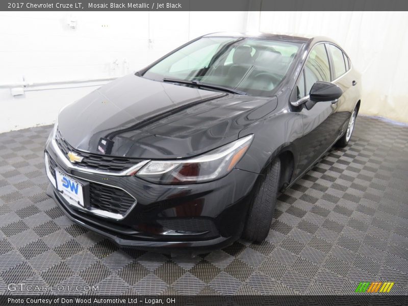 Mosaic Black Metallic / Jet Black 2017 Chevrolet Cruze LT