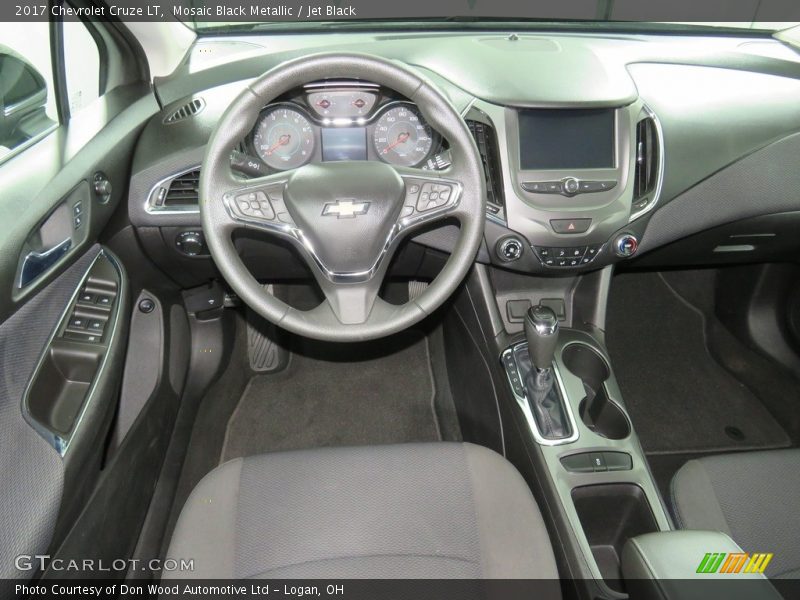 Mosaic Black Metallic / Jet Black 2017 Chevrolet Cruze LT