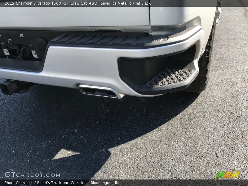 Silver Ice Metallic / Jet Black 2019 Chevrolet Silverado 1500 RST Crew Cab 4WD