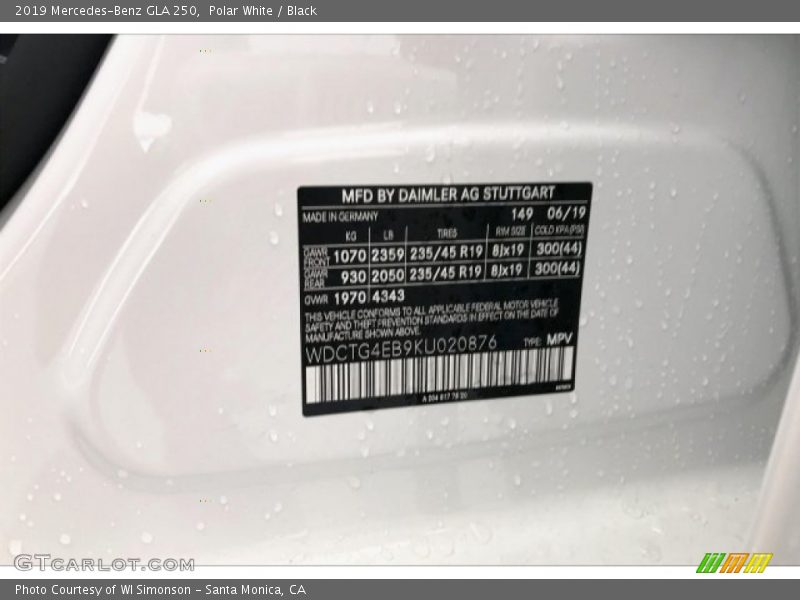 Polar White / Black 2019 Mercedes-Benz GLA 250