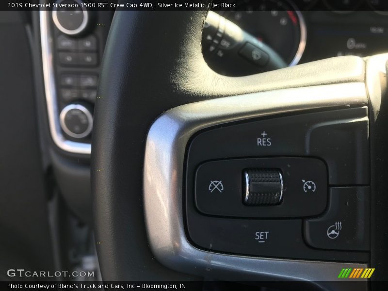 Silver Ice Metallic / Jet Black 2019 Chevrolet Silverado 1500 RST Crew Cab 4WD