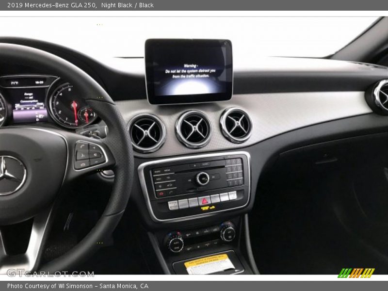 Night Black / Black 2019 Mercedes-Benz GLA 250