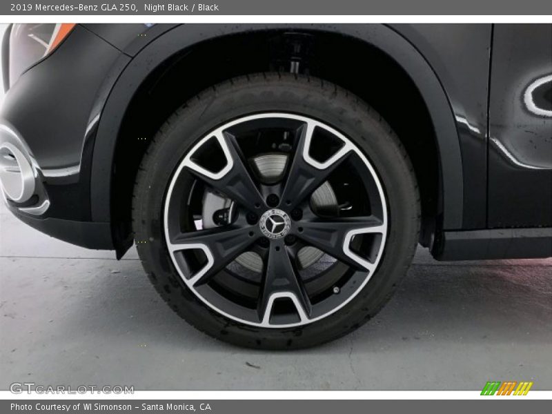 Night Black / Black 2019 Mercedes-Benz GLA 250
