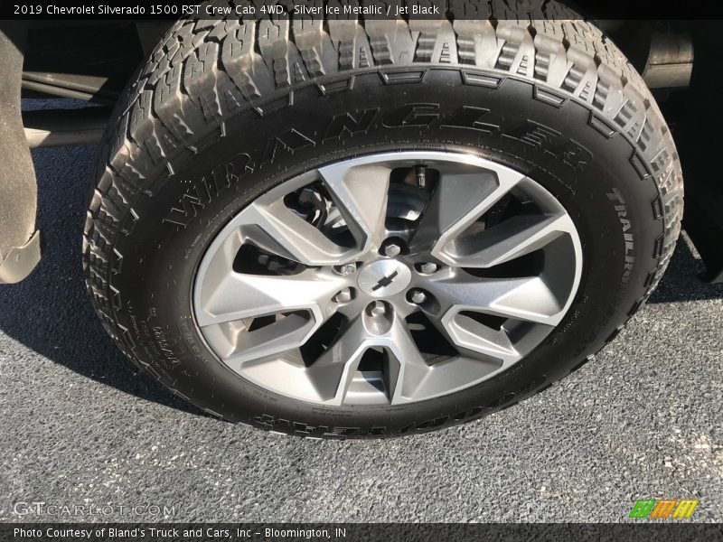 Silver Ice Metallic / Jet Black 2019 Chevrolet Silverado 1500 RST Crew Cab 4WD