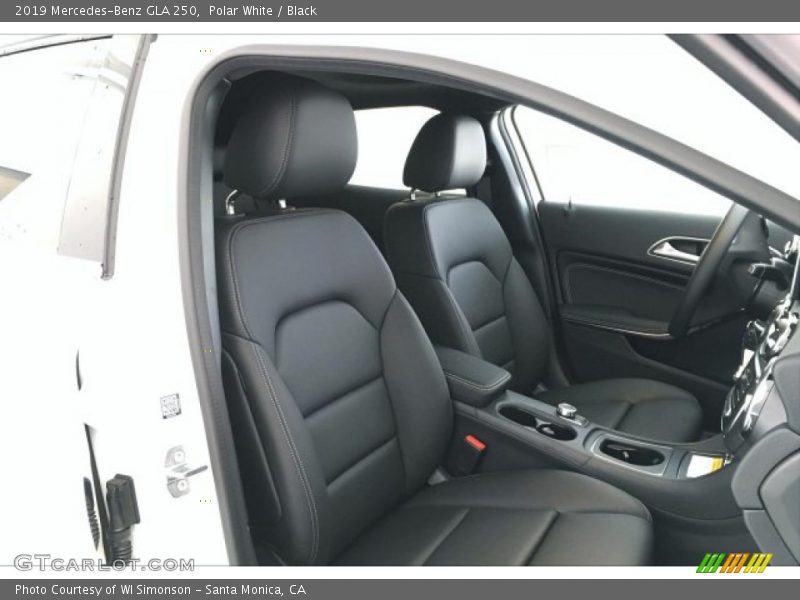 Polar White / Black 2019 Mercedes-Benz GLA 250