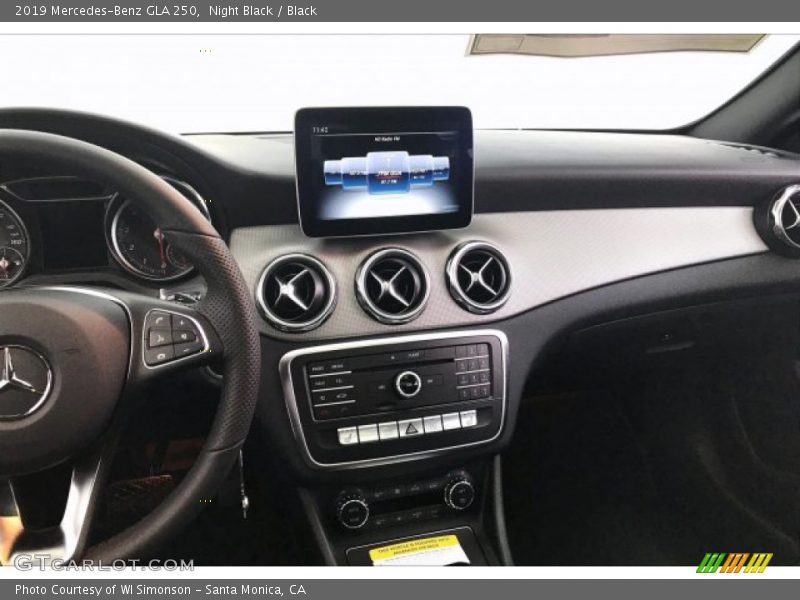 Night Black / Black 2019 Mercedes-Benz GLA 250