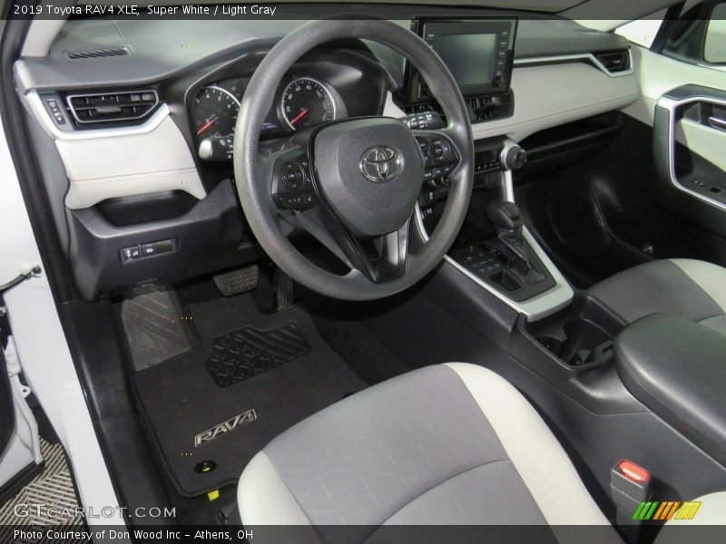 Super White / Light Gray 2019 Toyota RAV4 XLE