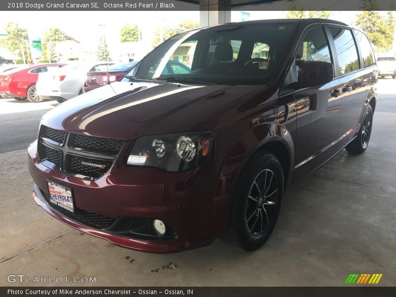 Octane Red Pearl / Black 2018 Dodge Grand Caravan SE