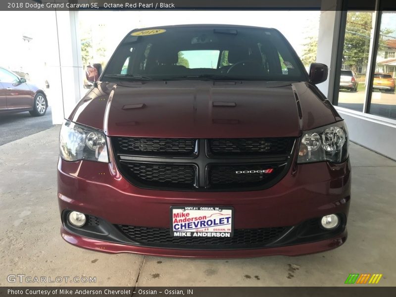 Octane Red Pearl / Black 2018 Dodge Grand Caravan SE