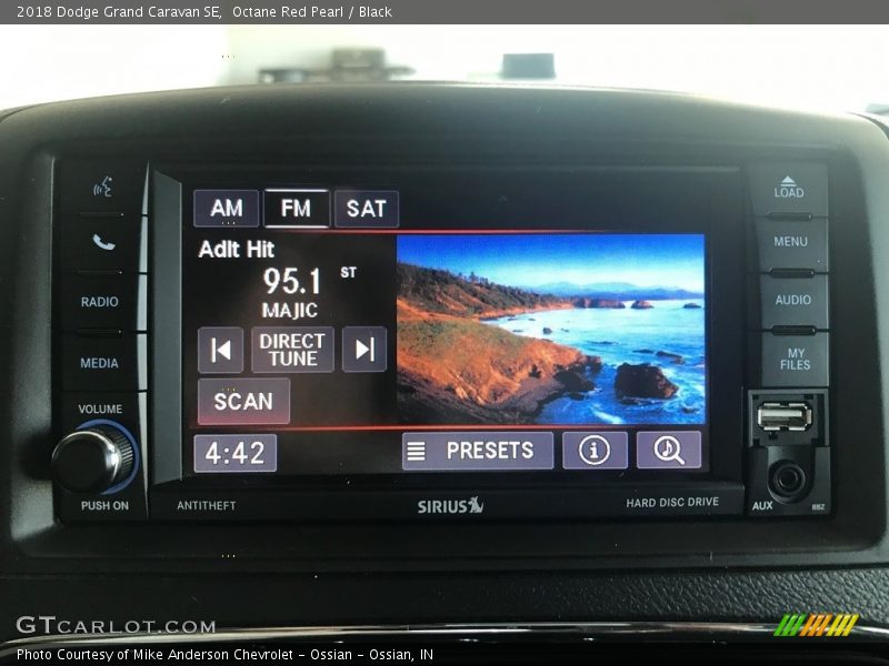 Octane Red Pearl / Black 2018 Dodge Grand Caravan SE