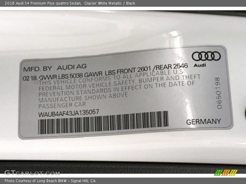 Glacier White Metallic / Black 2018 Audi S4 Premium Plus quattro Sedan
