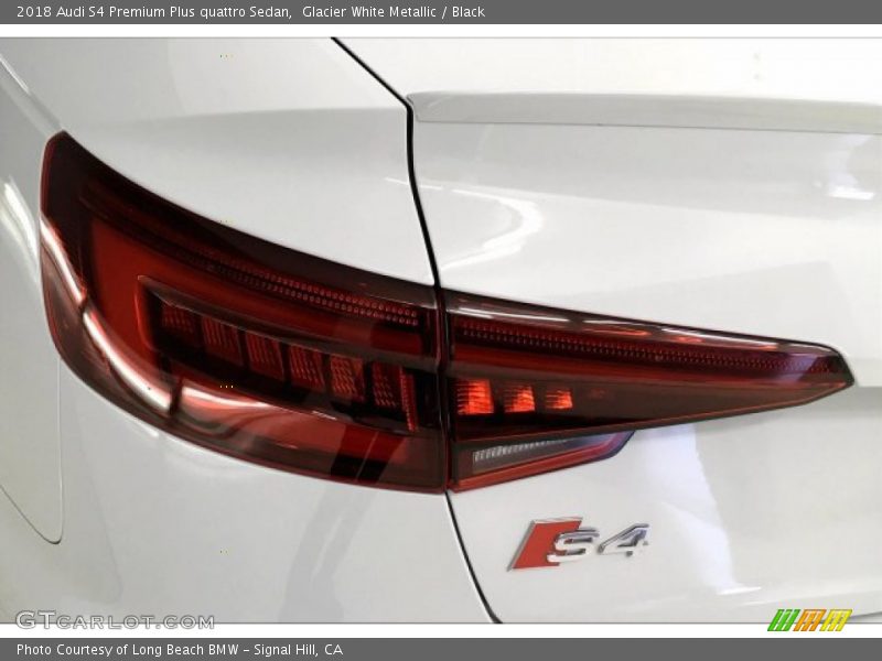 Glacier White Metallic / Black 2018 Audi S4 Premium Plus quattro Sedan