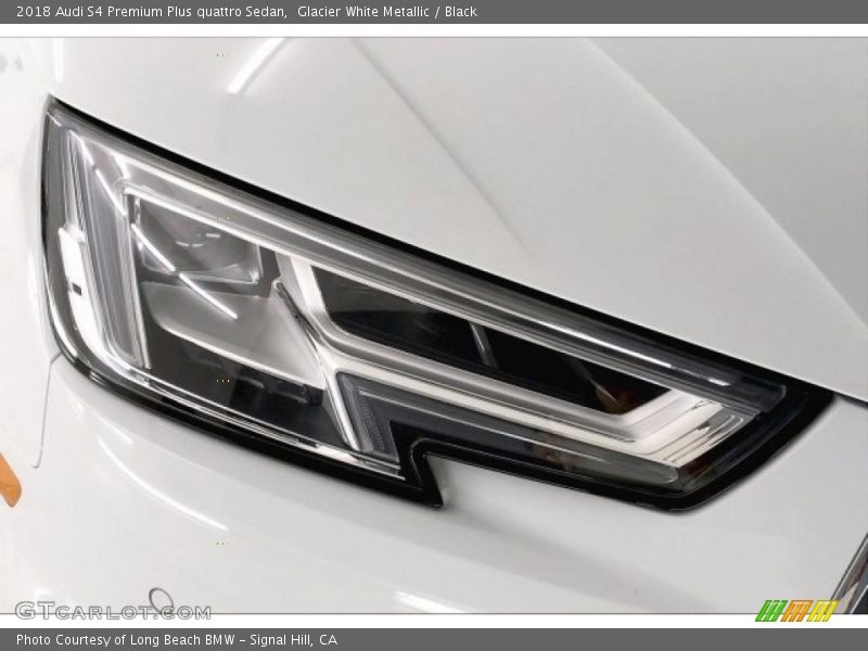 Glacier White Metallic / Black 2018 Audi S4 Premium Plus quattro Sedan