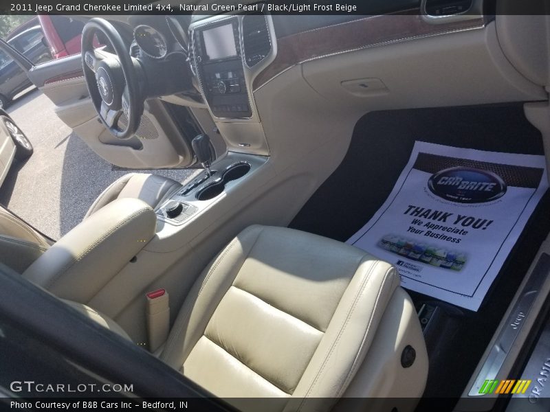 Natural Green Pearl / Black/Light Frost Beige 2011 Jeep Grand Cherokee Limited 4x4