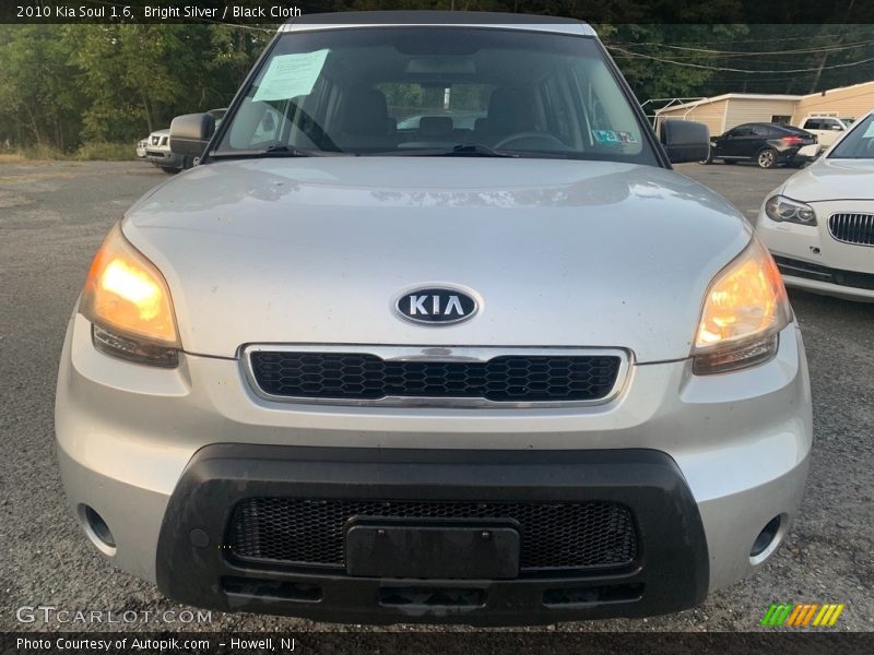 Bright Silver / Black Cloth 2010 Kia Soul 1.6