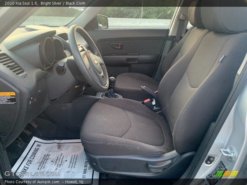 Bright Silver / Black Cloth 2010 Kia Soul 1.6