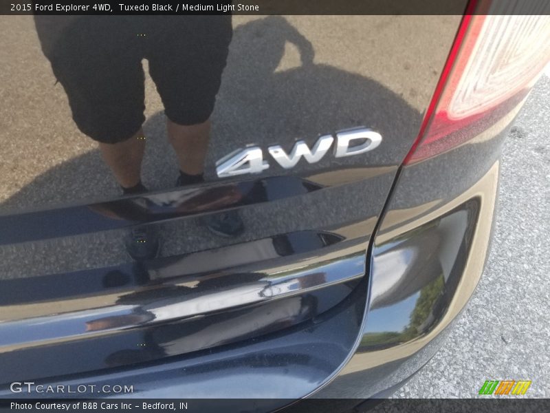 Tuxedo Black / Medium Light Stone 2015 Ford Explorer 4WD