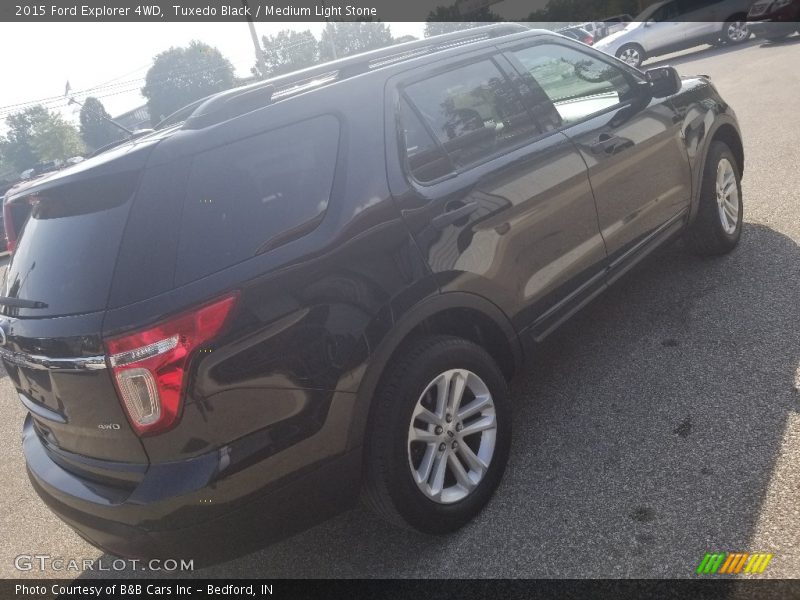 Tuxedo Black / Medium Light Stone 2015 Ford Explorer 4WD