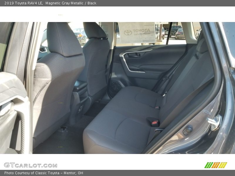 Magnetic Gray Metallic / Black 2019 Toyota RAV4 LE