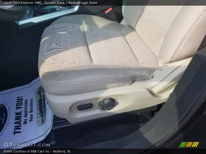 Tuxedo Black / Medium Light Stone 2015 Ford Explorer 4WD