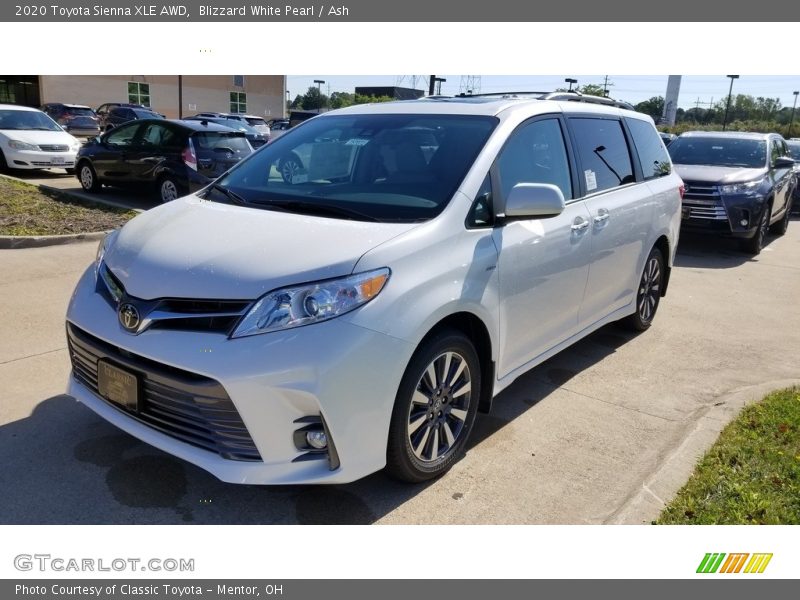 Blizzard White Pearl / Ash 2020 Toyota Sienna XLE AWD