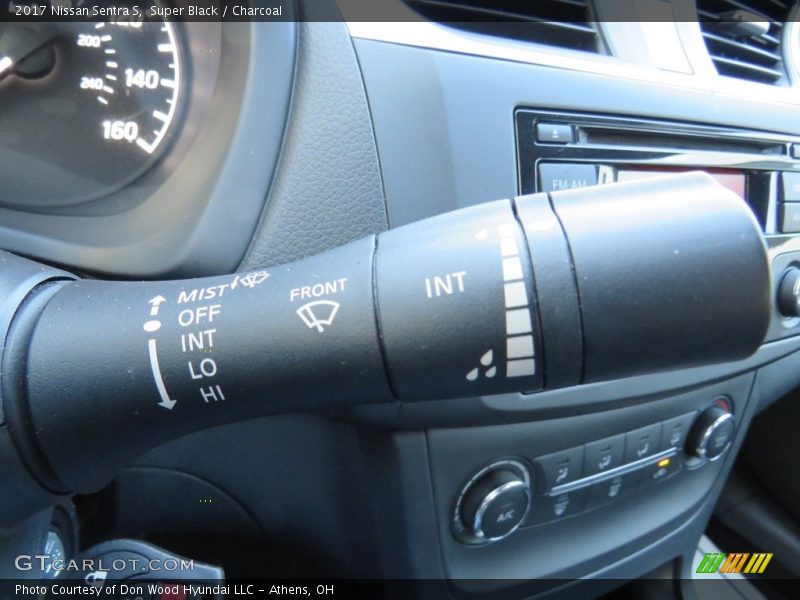 Super Black / Charcoal 2017 Nissan Sentra S