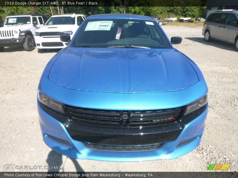 B5 Blue Pearl / Black 2019 Dodge Charger SXT AWD