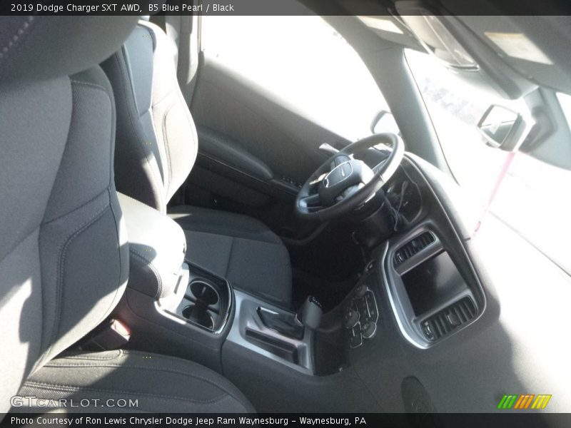 B5 Blue Pearl / Black 2019 Dodge Charger SXT AWD