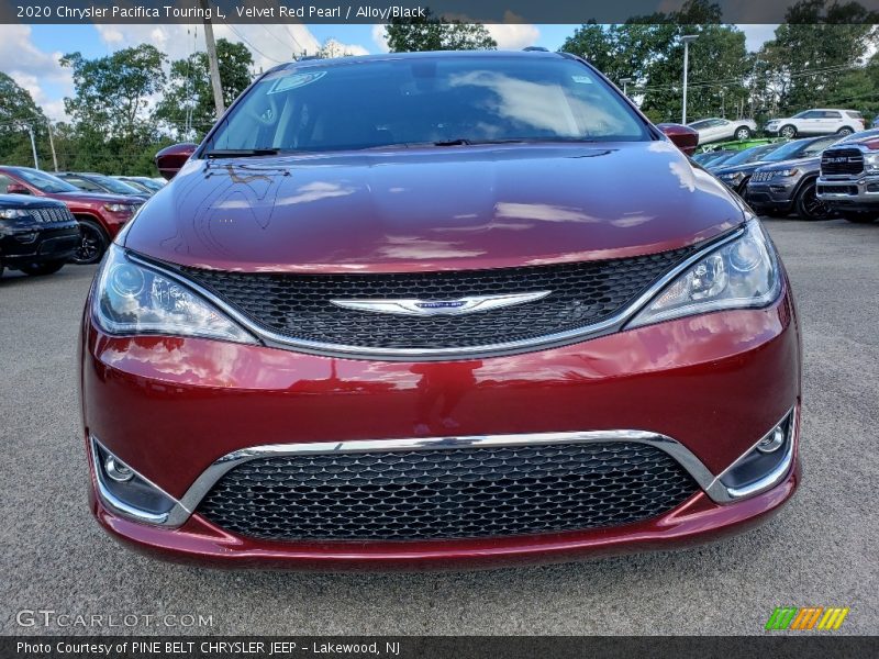 Velvet Red Pearl / Alloy/Black 2020 Chrysler Pacifica Touring L