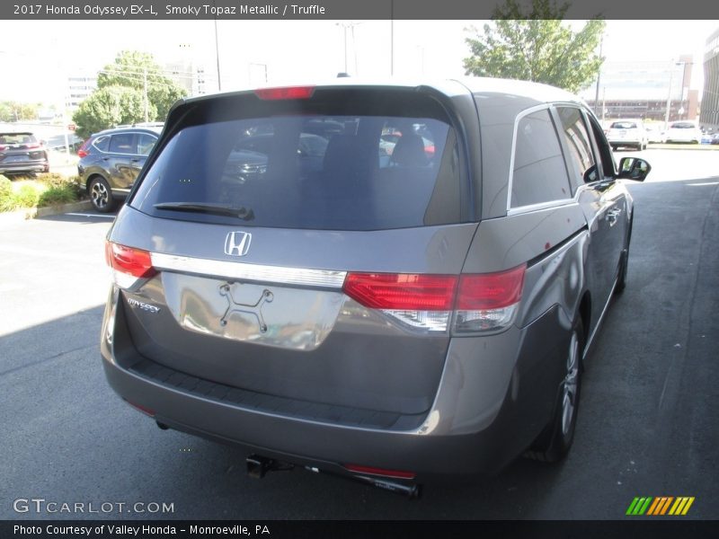Smoky Topaz Metallic / Truffle 2017 Honda Odyssey EX-L