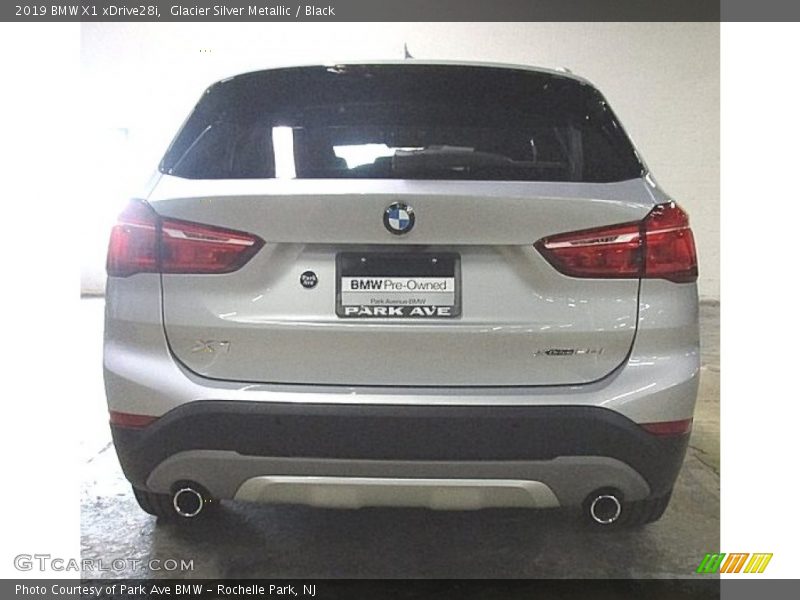 Glacier Silver Metallic / Black 2019 BMW X1 xDrive28i