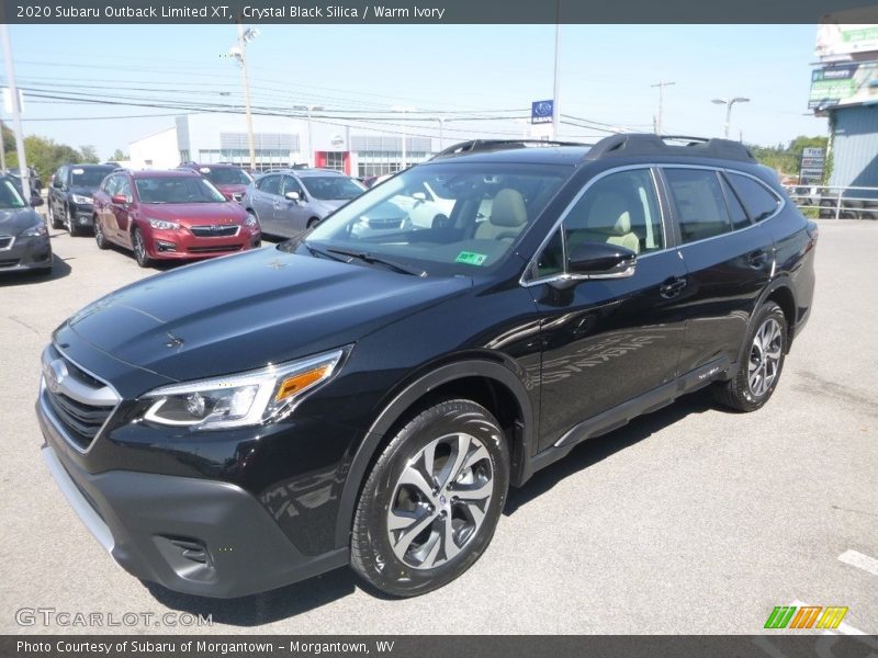 Front 3/4 View of 2020 Outback Limited XT