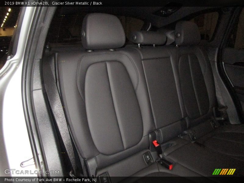 Glacier Silver Metallic / Black 2019 BMW X1 xDrive28i