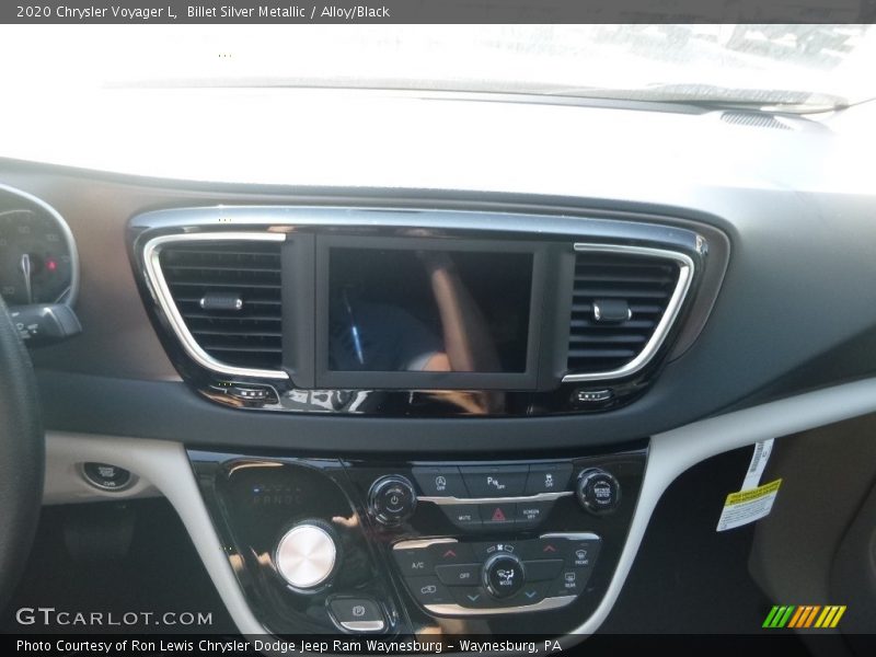 Controls of 2020 Voyager L