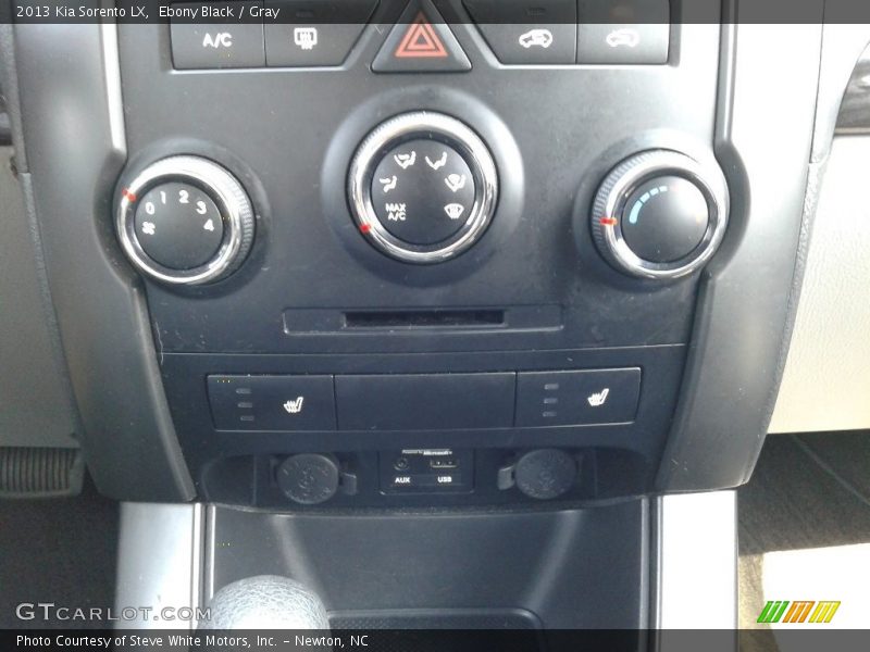 Ebony Black / Gray 2013 Kia Sorento LX