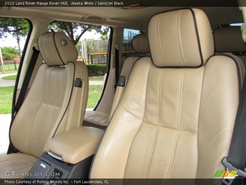 Front Seat of 2010 Range Rover HSE