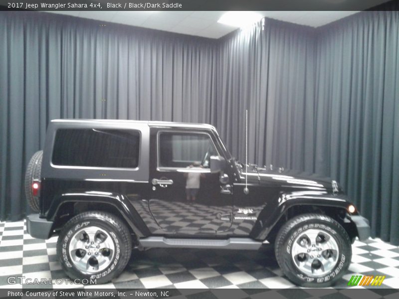 Black / Black/Dark Saddle 2017 Jeep Wrangler Sahara 4x4