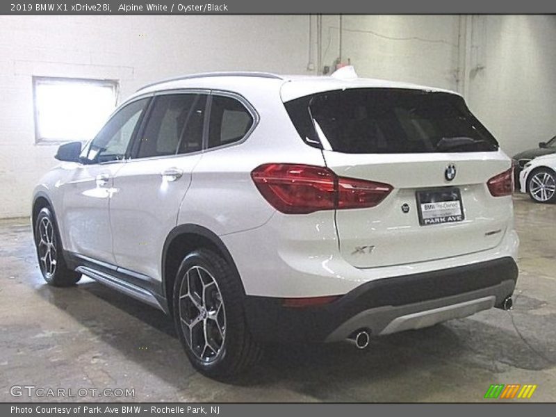 Alpine White / Oyster/Black 2019 BMW X1 xDrive28i