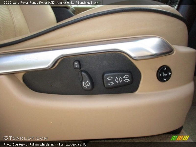 Front Seat of 2010 Range Rover HSE