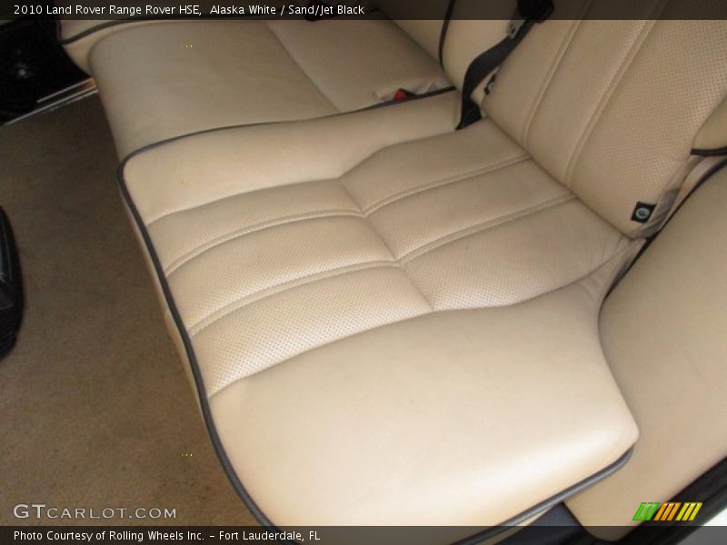 Alaska White / Sand/Jet Black 2010 Land Rover Range Rover HSE