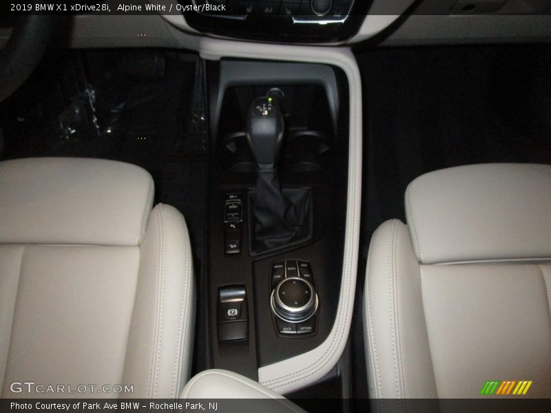 Alpine White / Oyster/Black 2019 BMW X1 xDrive28i