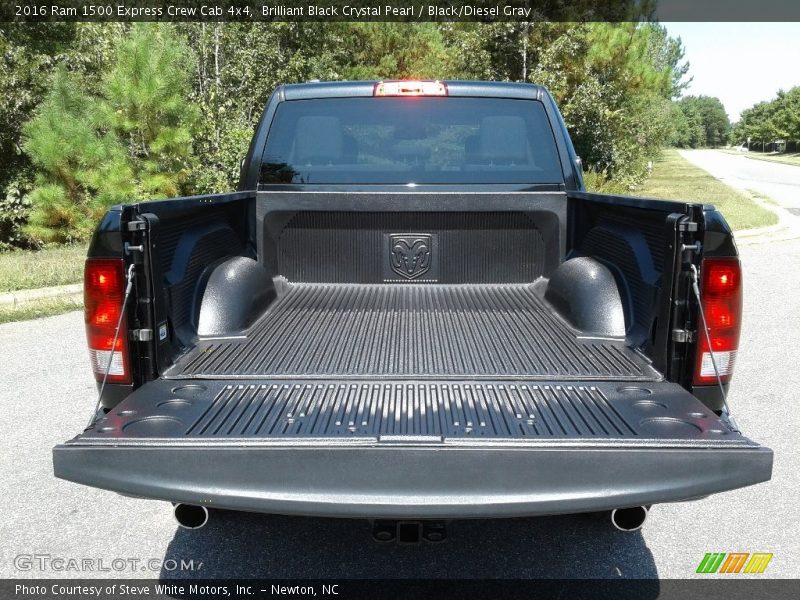 Brilliant Black Crystal Pearl / Black/Diesel Gray 2016 Ram 1500 Express Crew Cab 4x4